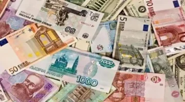 تحديثات الصرف.. قائمة أسعار العملات العربية والأجنبية مقابل الجنيه المصري اليوم الأحد